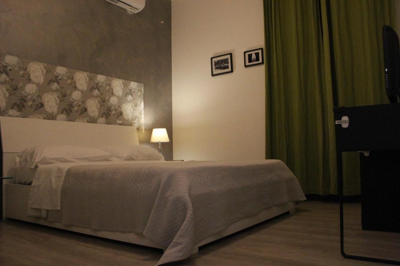 Bed and Breakfast Favorit Рим Экстерьер фото