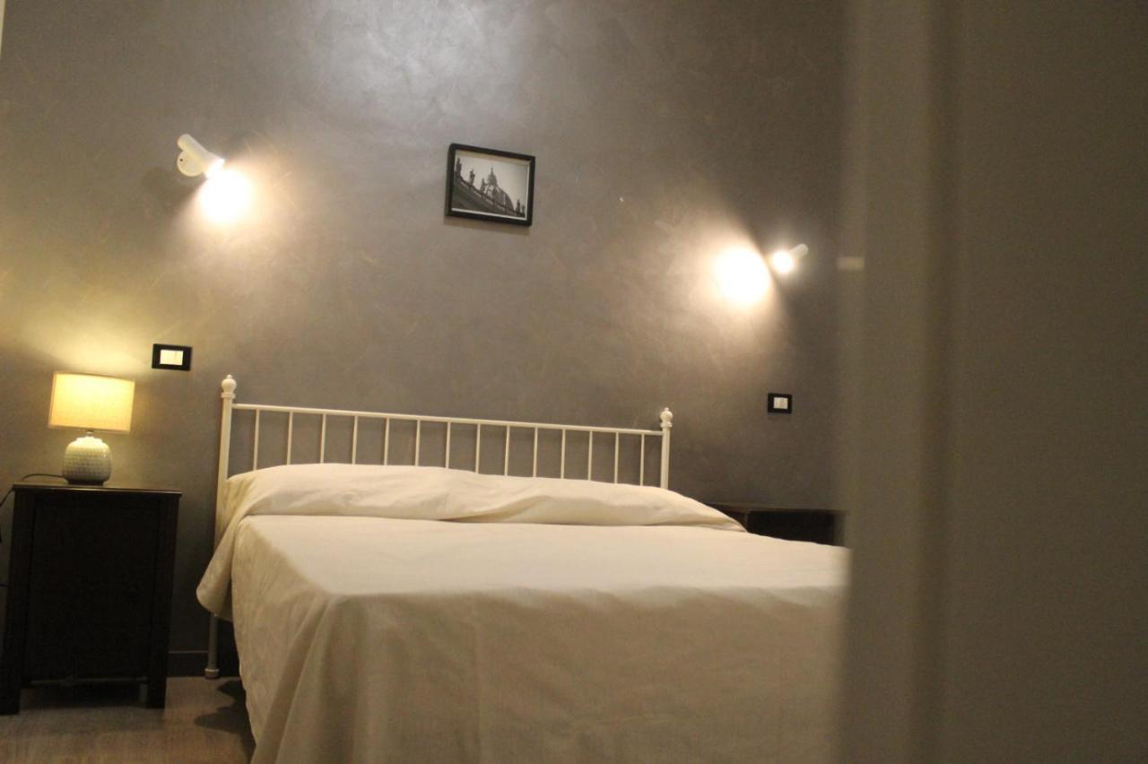 Bed and Breakfast Favorit Рим Экстерьер фото